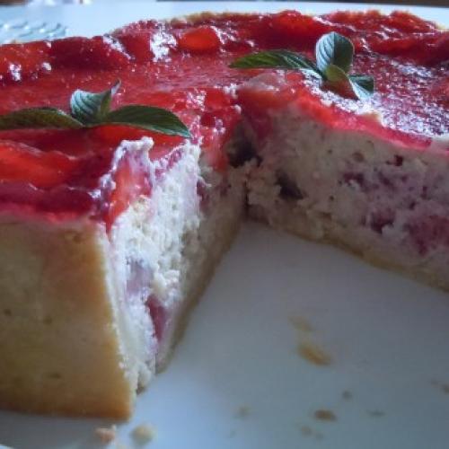 Krehka jahodova s mascarpone