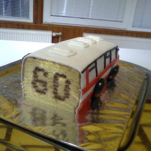 Autobus - skrytá 60-tka - po rozkrojení