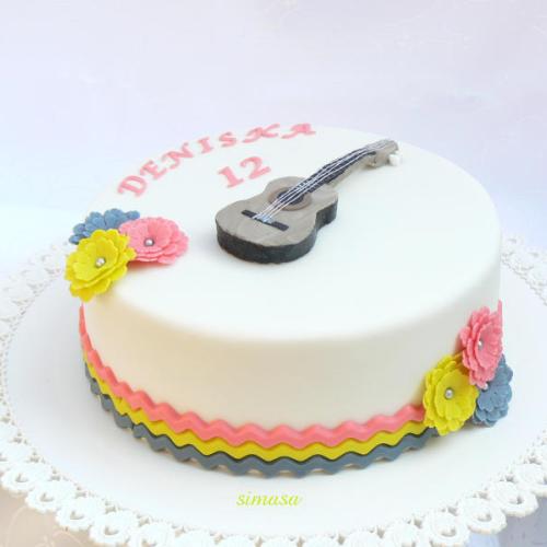 S gitarou