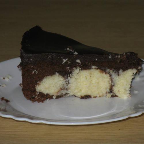 Cokoladová torta s tvarohovo-kokosovými guľkami