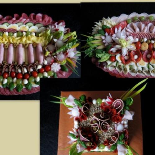 Slaná torta a obložené misy