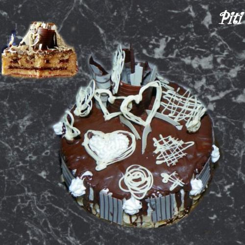 Vanilkovo jahodová torta s čokoládou a čokoládovými ozdobami