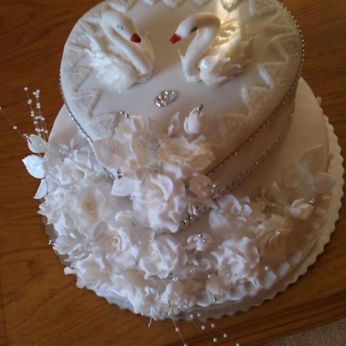 Bielo-strieborná torta