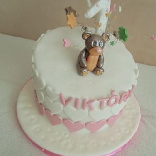 Kriva torta s mackom