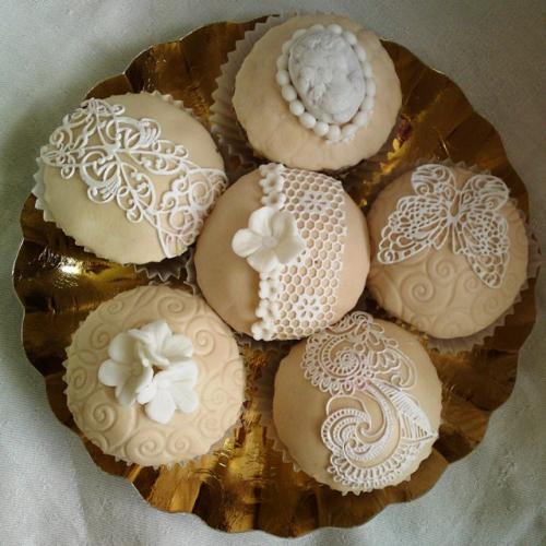 Vintage cupcakes...