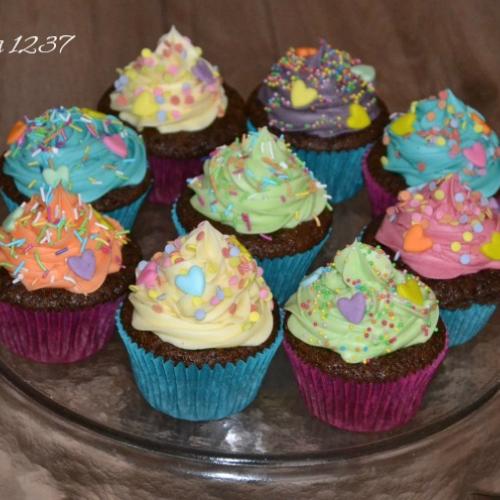 muffiny s farebným krémom