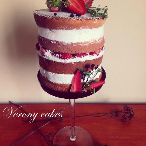 Naked cake