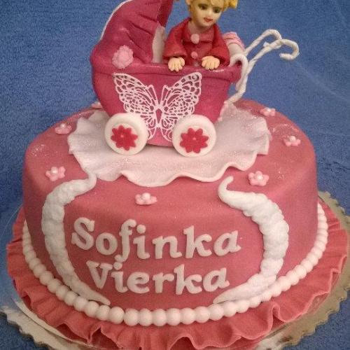 Dievčatko v kočáriku