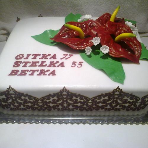 torta s anturiami a krajkou