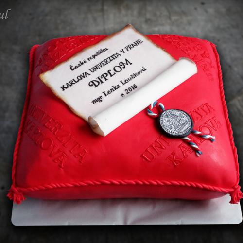 vankúšik s diplomom pre Lenku
