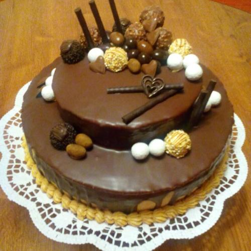 Orechovo-karamelová torta