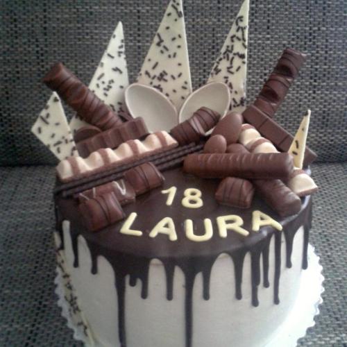 kinder drip cake