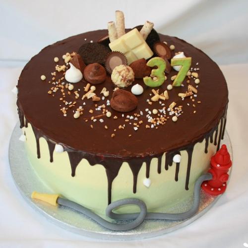 Drip cake pro hasiče