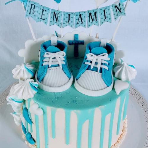 drip cake na krstiny