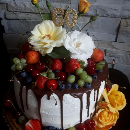Jubilejná - (mascarpone + ovocie + živé kvety )