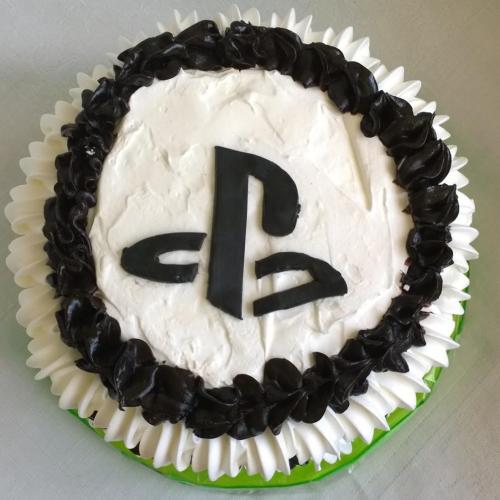 Penová so znakom Playstation...