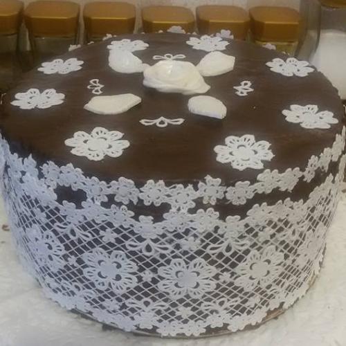 Torta s jedlou čipkou 