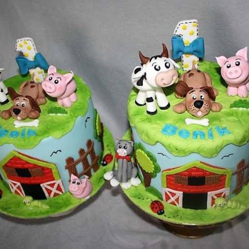 So zvieratkami na dve oslavy, stanula, torta