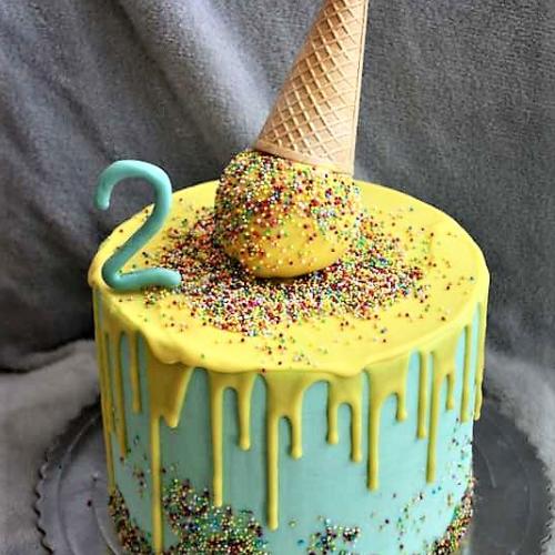 Drip torta so zmrzlinou