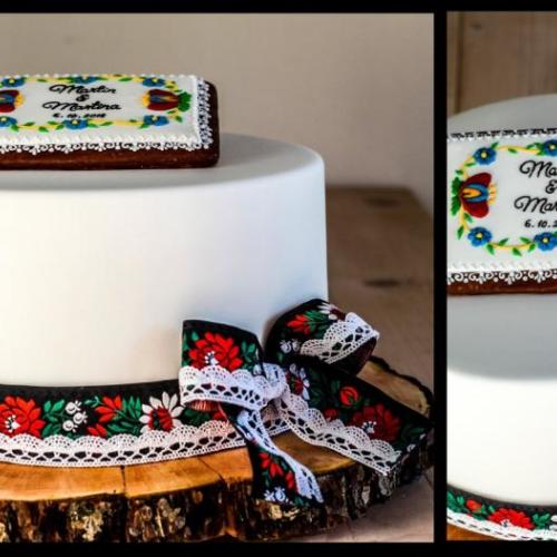 Svadobná darovacia vo folklórom šate