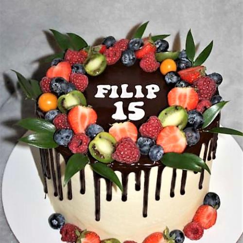 Drip torta s ovocím