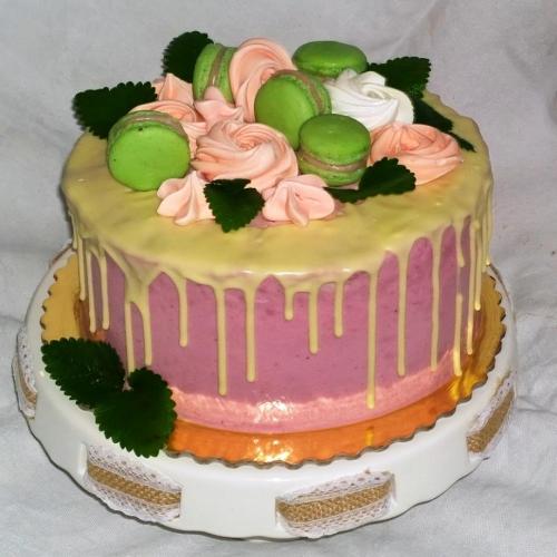 Malinová drip torta...