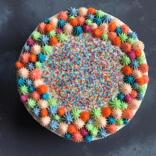 Detska farebna torta