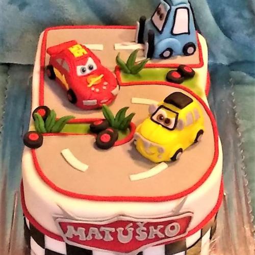 Autodráha v tvare číslo 5