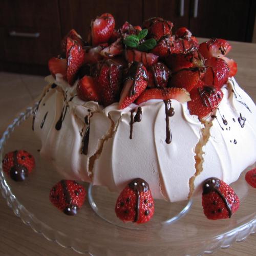 Pavlova torta