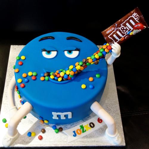 m&m