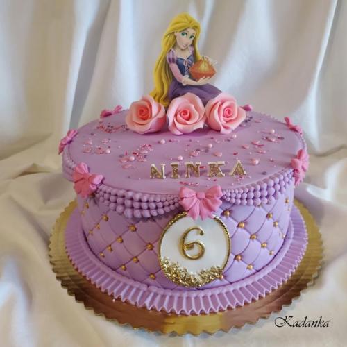 PRINCEZNÁ RAPUNZEL (NA VLÁSKU)