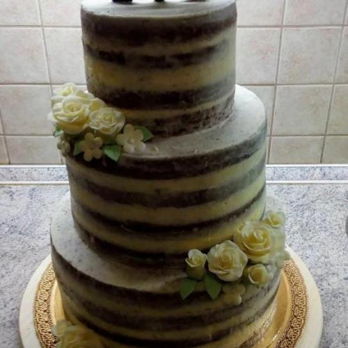 Svadobná torta nahá so zápichom
