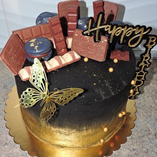 Narodeninová torta s čiernou ganážou