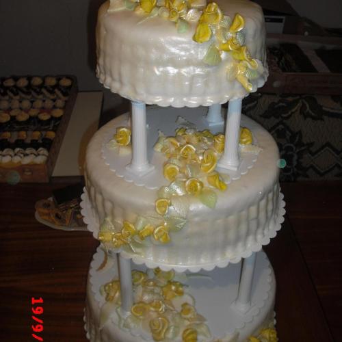 svadobná poschodová torta