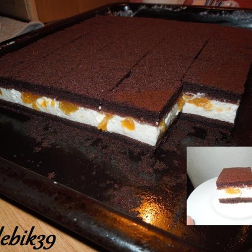 Svieži pomarančový koláčik