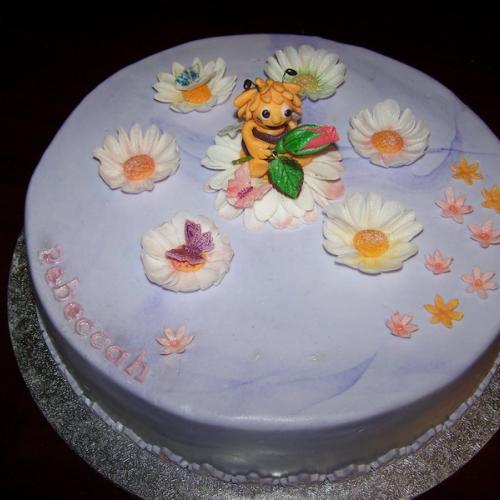 Torta s Vcielkou Majou