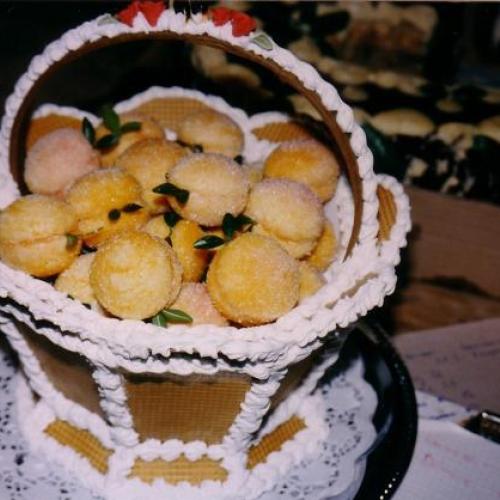 Košík s marhuľami