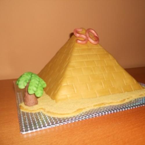 pyramída