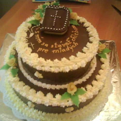 Torta s modlitebnou knižkou