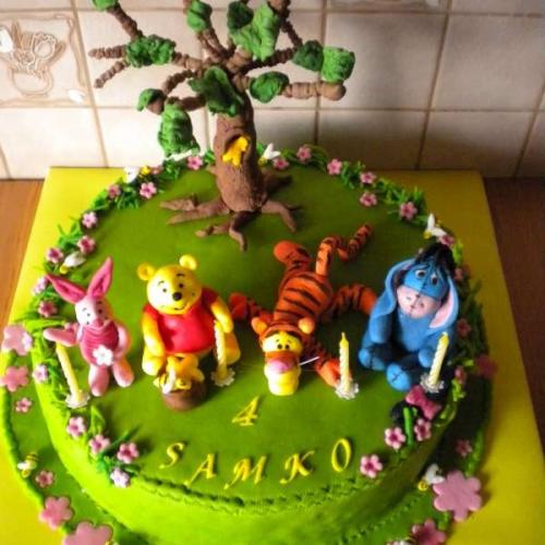 Macko Pooh s priateľmi
