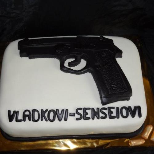 torta s pistolou