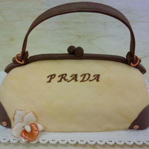 kabelka značky Prada