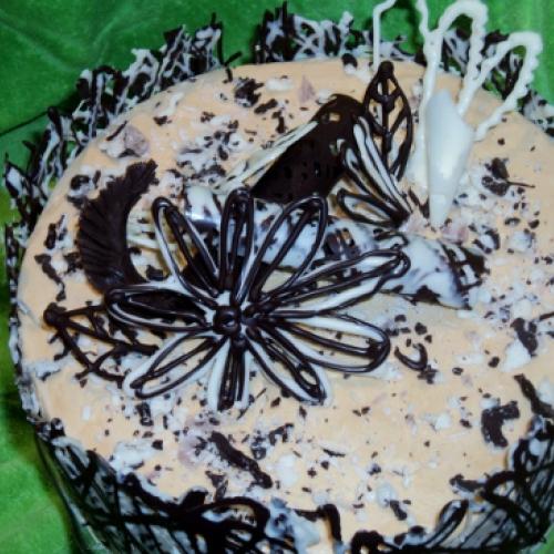 Čokoládovo - karamelová torta ozdoby