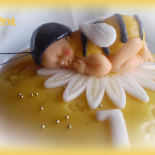 Baby včielka - detail