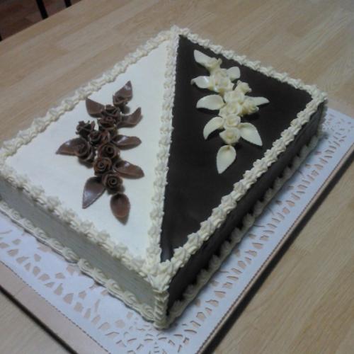 Čokoládovo-biela torta