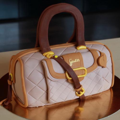 Kabelka Guess