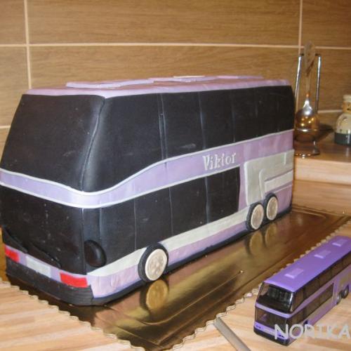 Fialovy autobus