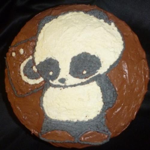 Čokoládová torta so šľahačkovou pandou