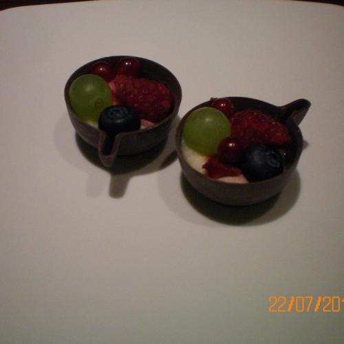 Čoko šáločky s krémom z mascarpone a ovocím