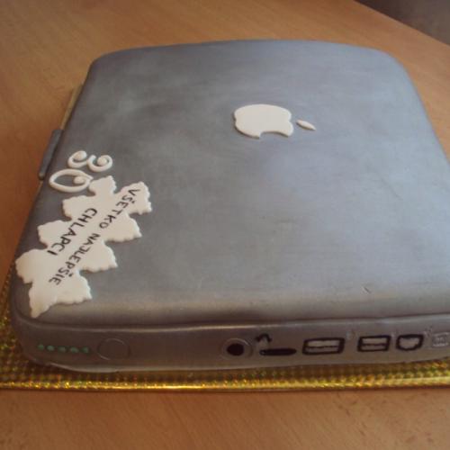 zatvorený notebook 